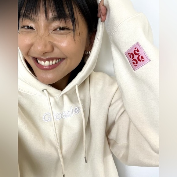 Glossier Limited Edition Embroidered Cream Hoodie SZ SM - Picture 1 of 7